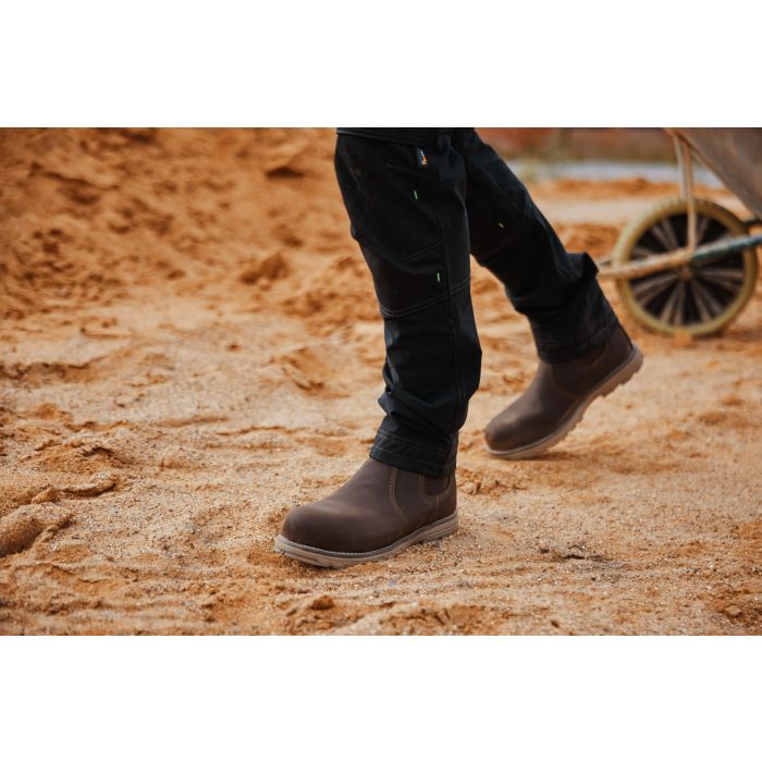 Apache Flyweight Safety Dealer Boot Brown Water Resistant S3