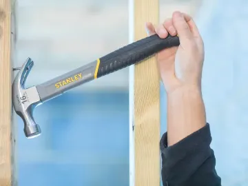 Picture of Stanley Curved Claw Hammer Fibreglass Shaft 450g (16oz)